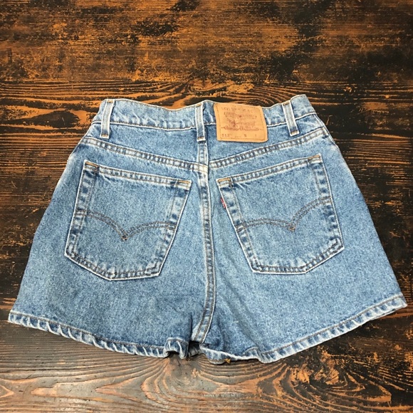 Vintage Highwaisted Levis 92 Shorts 